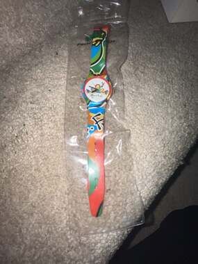 Vintage Peace Frogs Colorful Graphic Analog Wristwatch
